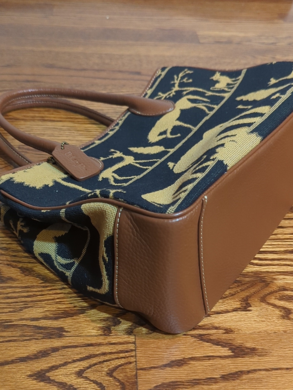 J McLaughlin Brown & Black Elephant Pattern Safarib Tapestry Tote Satchel Bag - Picture 8 of 11